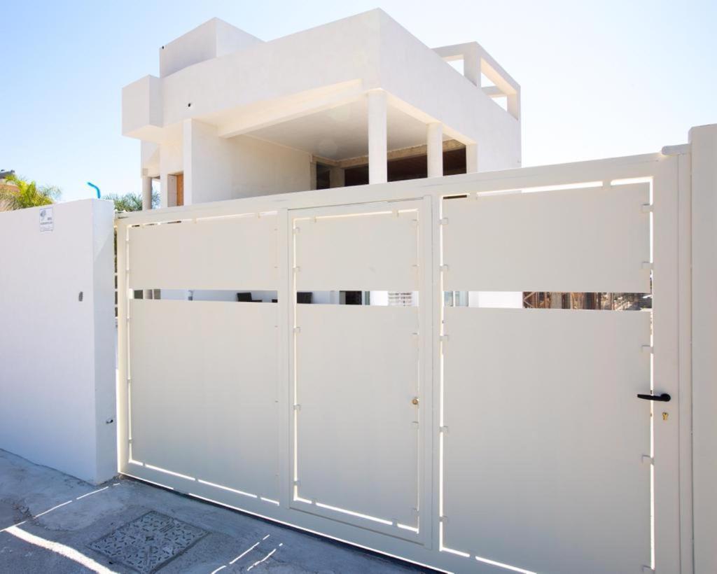 White House Monolocale Apartment Avola Luaran gambar